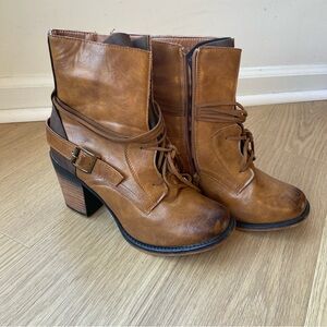 Pierre Dumas Sz 10 Brown Lace Buckle Zipper Ankle Bootie Western Grunge Modern